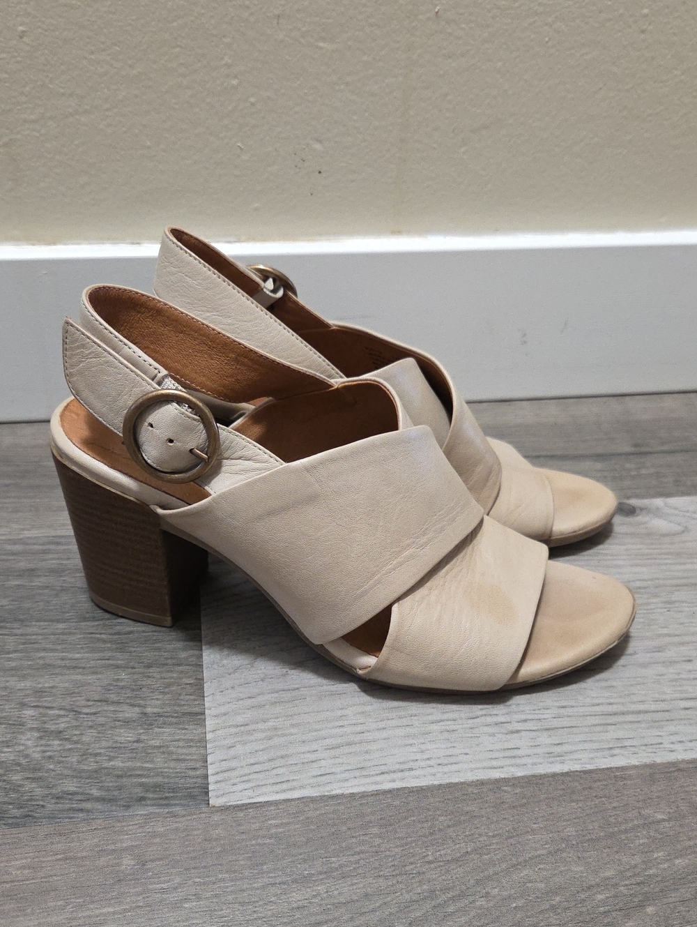 Miz Mooz Cream Leather Block Heel Slingback Sandals